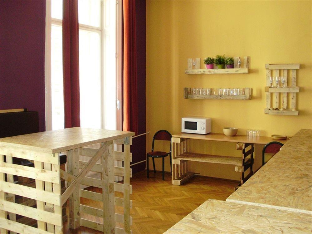 All-Central Hostel Будапеща Екстериор снимка