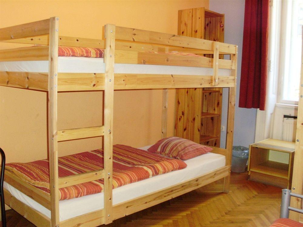 All-Central Hostel Будапеща Екстериор снимка